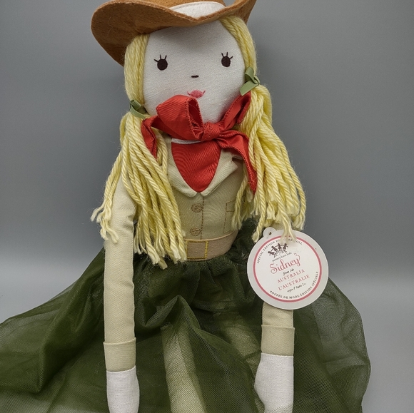29" Tall Pottery Barn Kids PBK 2013 Sidney Australia Designer Doll, FREE US Ship - Picture 6 of 14